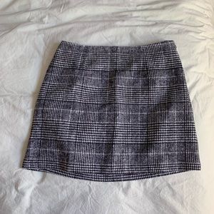 Black and White Plaid/Houndstooth Skirt